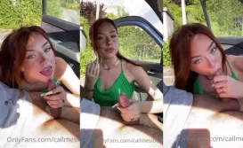 Callmesloo ninfeta deliciosa chupando pau até ganhar leite na boca dentro do carro